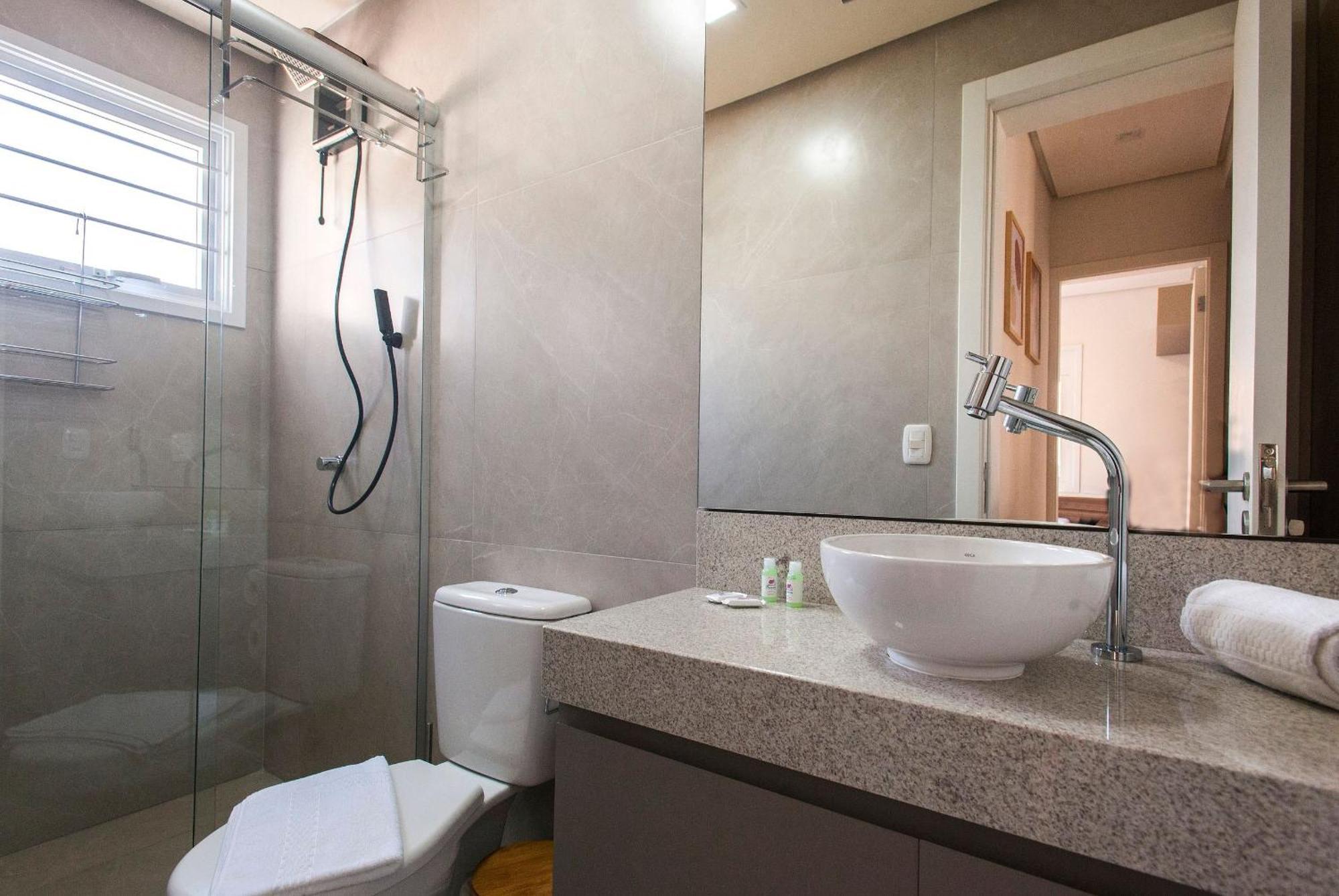 Appartamento Locar-In Gramado Flat Centro A 600 M Da Rua Coberta Esterno foto